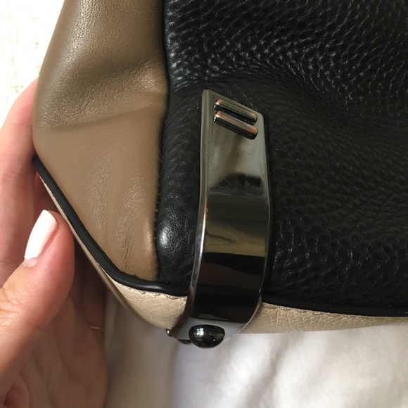 Authentic Marc By Marc Jacobs Sheltered Island Cross Body Bag - Picture 12 of 16